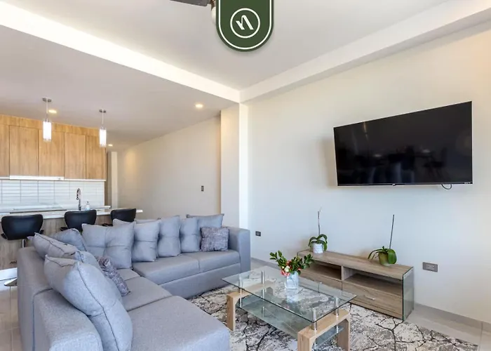 Hébergement de vacances New 2 Bedroom With Private Terrace - Bbq *