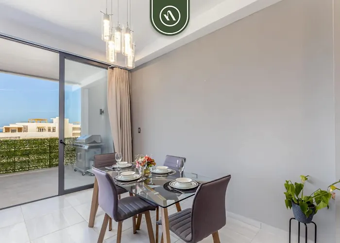 New 2 Bedroom With Private Terrace - Bbq Hébergement de vacances